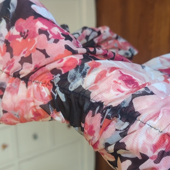WHBM Pink/ Black Whimsigoth Floral Ruched Semi Sheer V Neck Blouse Sz M - Picture 9 of 10